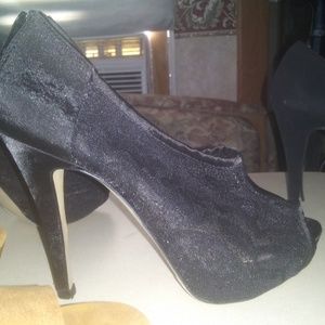 Aldo black lace heels